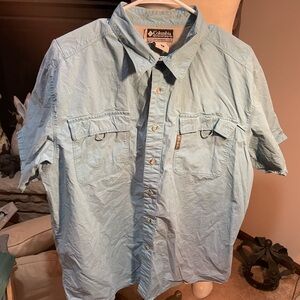 Columbia Men's Sky Blue Casual Button-Down Shirt